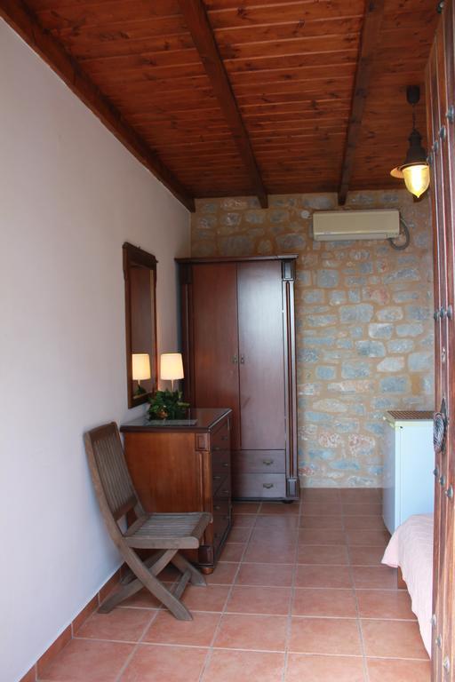 Lalloudes Seaside Accommodation Exo Nimfion Rum bild