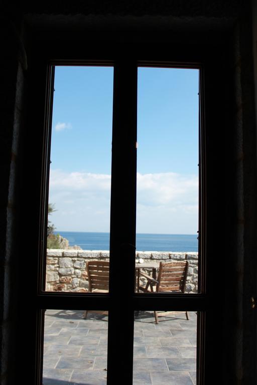 Lalloudes Seaside Accommodation Exo Nimfion Rum bild