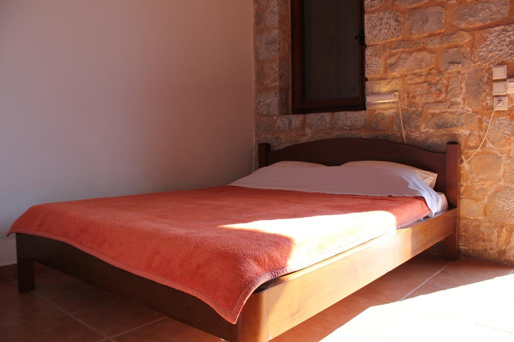Lalloudes Seaside Accommodation Exo Nimfion Rum bild